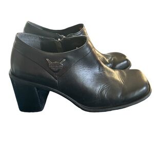 Harley~Davidson Square Toe Bootie Sz 9 Side Zip Leather Black Block 3” Heel